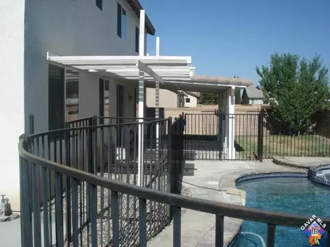 4542 Jade Ct, Lancaster, CA 93536 photo 4