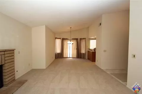 37206 Crescent Ct, Palmdale, CA 93550 photo 3