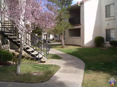 2554 Olive Dr #73, Palmdale, CA 93550 photo 2