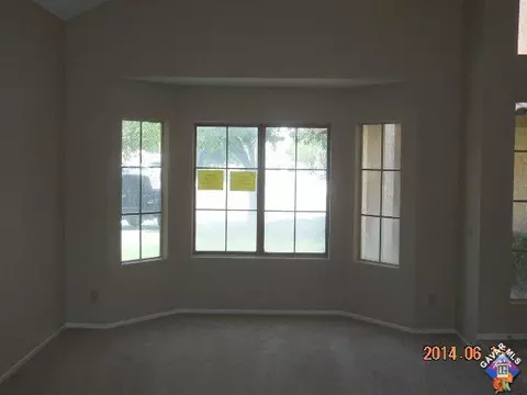 638 Beverly Ct, Lancaster, CA 93535 photo 3