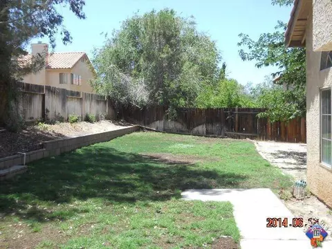 638 Beverly Ct, Lancaster, CA 93535 photo 18