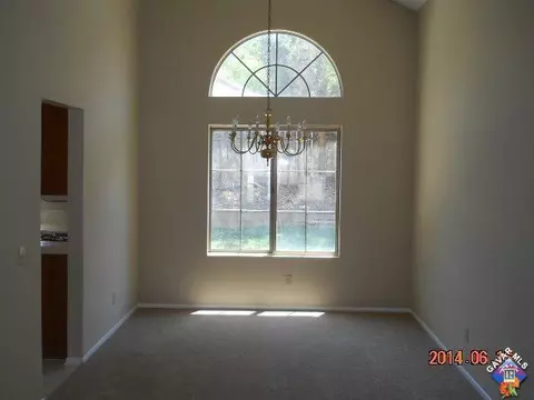 638 Beverly Ct, Lancaster, CA 93535 photo 4