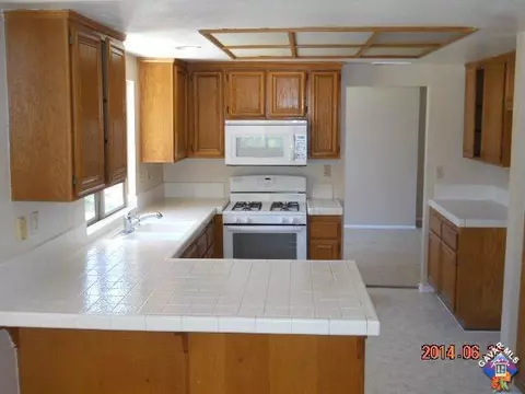 638 Beverly Ct, Lancaster, CA 93535 photo 6