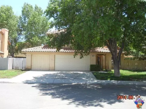 638 Beverly Ct, Lancaster, CA 93535 photo 1
