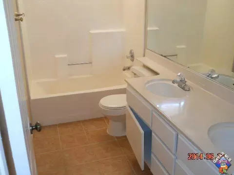638 Beverly Ct, Lancaster, CA 93535 photo 12
