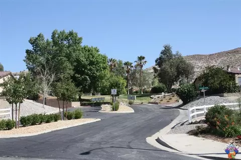 2332 Rangeview Dr, Rosamond, CA 93560 photo 4