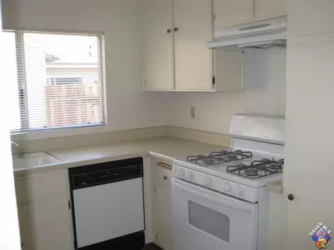 37138 29th St, Palmdale, CA 93550 photo 3