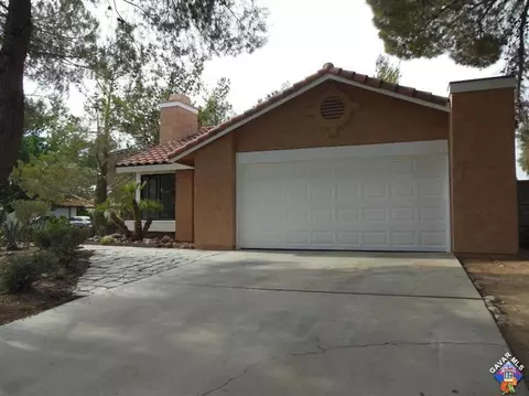 3203 3 Ave E, Palmdale, CA 93550 photo 2