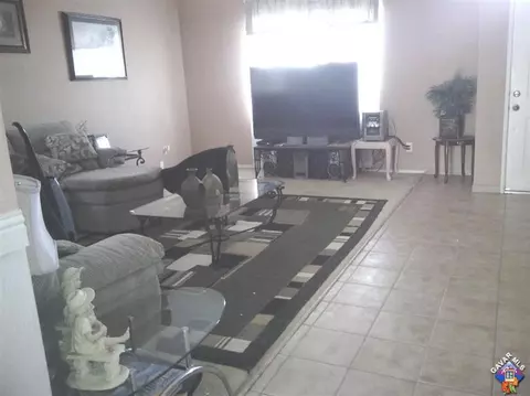 5846 Opal Ave, Palmdale, CA 93552 photo 4