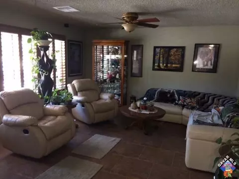 26701 Columbia Way, Tehachapi, CA 93561 photo 2