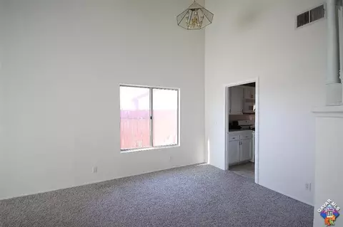 36916 Solvay St, Palmdale, CA 93552 photo 2