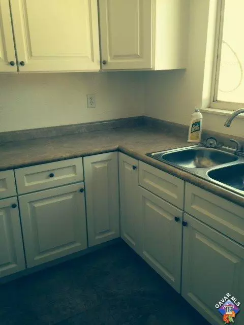15243 Carol St, Mojave, CA 93501 photo 3