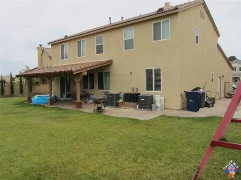 2147 Beechwood St, Lancaster, CA 93535 photo 8