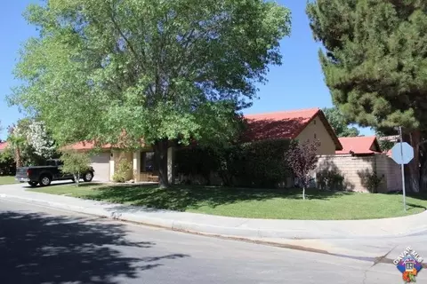 43355 W 27th St, Lancaster, CA 93536 photo 2