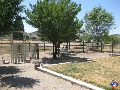 28080 Seabiscuit Way, Tehachapi, CA 93561 photo 3
