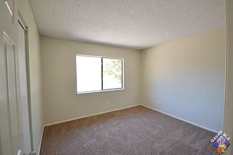 1317 Pasteur Dr, Lancaster, CA 93535 photo 8