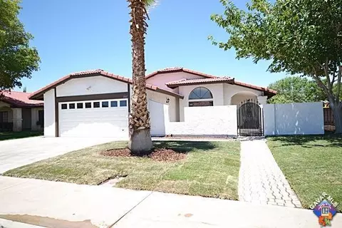 1317 Pasteur Dr, Lancaster, CA 93535 photo 1