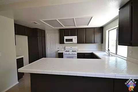 1317 Pasteur Dr, Lancaster, CA 93535 photo 5