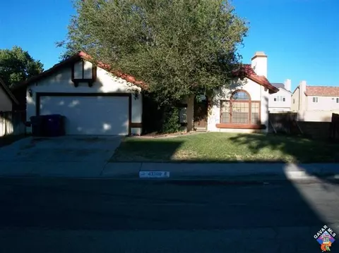 43300 E 11th St, Lancaster, CA 93535 photo 1