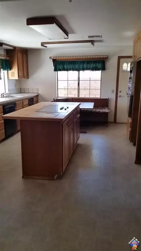 3853 Avenue T4 E, Palmdale, CA 93550 photo 4
