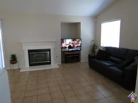 37530 56th St E, Palmdale, CA 93552 photo 3
