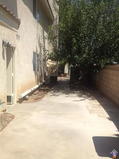 2507 E Lingard St, Lancaster, CA 93536 photo 28