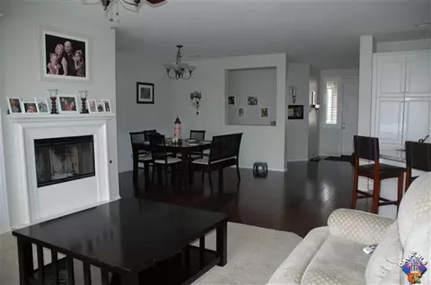 6104 Starview Dr, Lancaster, CA 93536 photo 3