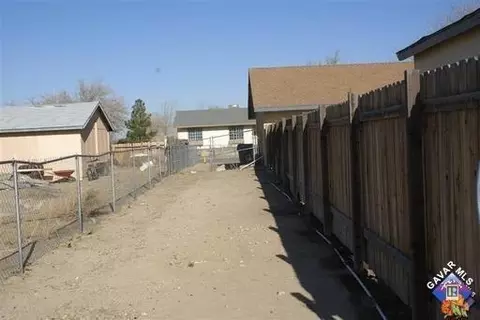 40555 179th St, Lancaster, CA 93535 photo 3