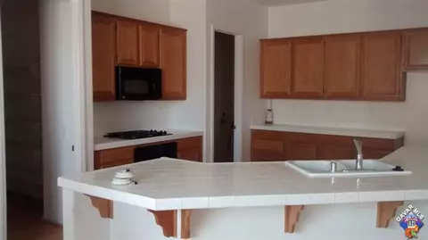 6549 R4 Ave E, Palmdale, CA 93552 photo 2