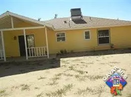 22341 Vaquero Dr, Tehachapi, CA 93561 photo 2