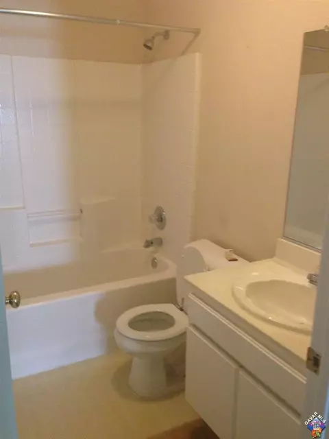 6147 Treehaven Ct, Lancaster, CA 93536 photo 8