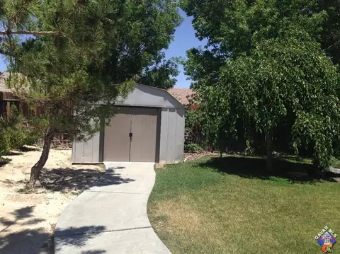 6147 Treehaven Ct, Lancaster, CA 93536 photo 11