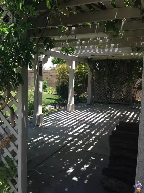 6147 Treehaven Ct, Lancaster, CA 93536 photo 10