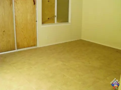 3048 Shale Rd, Palmdale, CA 93550 photo 2