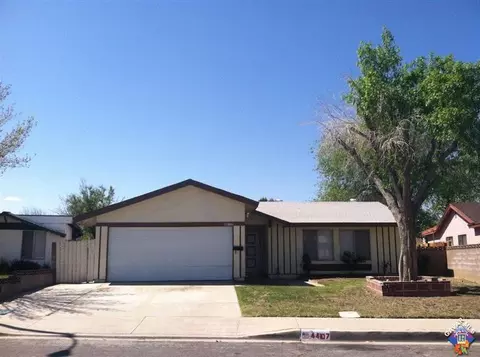 44107 4th St, Lancaster, CA 93535 photo 1