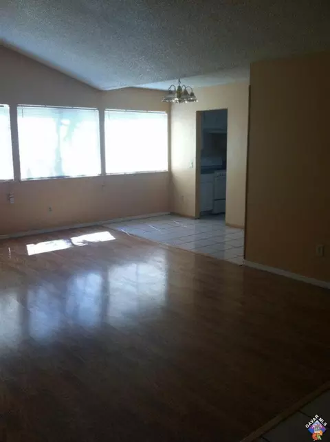 44107 4th St, Lancaster, CA 93535 photo 4
