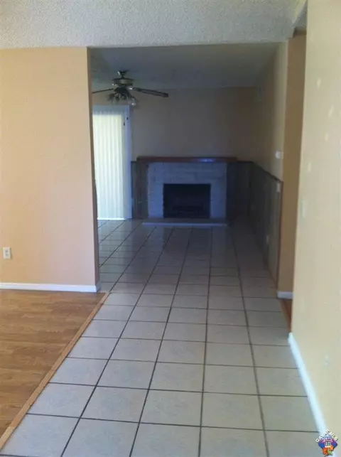 44107 4th St, Lancaster, CA 93535 photo 3