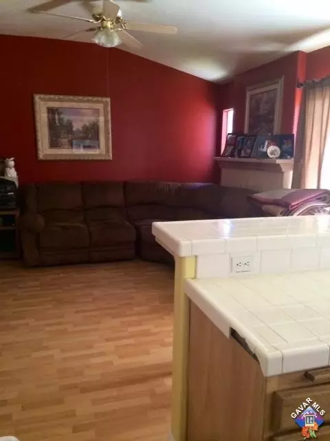 37929 E 57th St, Palmdale, CA 93552 photo 3