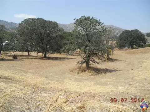 22101 Knob Ct, Tehachapi, CA 93561 photo 4