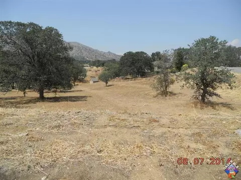 22101 Knob Ct, Tehachapi, CA 93561 photo 1