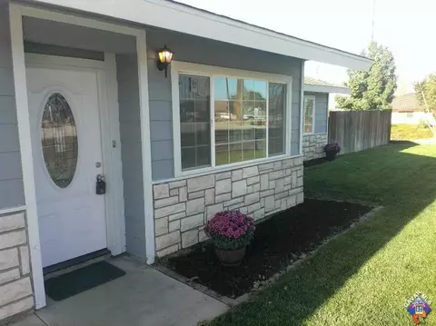 19903 Meadows Rd, Tehachapi, CA 93561 photo 3