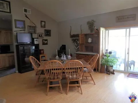 20773 White Pine Dr, Tehachapi, CA 93561 photo 9