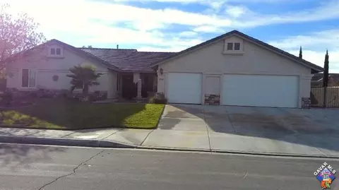 2802 Sunnyvale Rd, Lancaster, CA 93536 photo 2