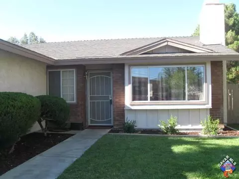 1025 Lightcap St, Lancaster, CA 93535 photo 2