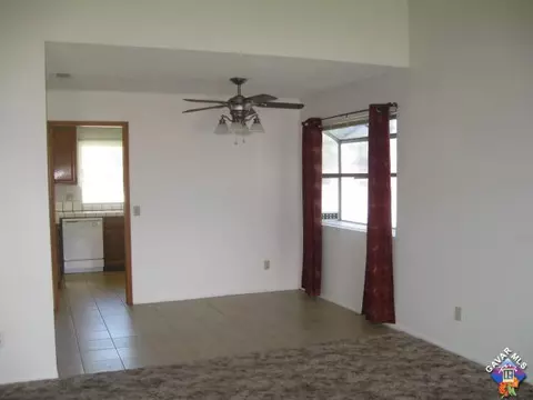 1025 Lightcap St, Lancaster, CA 93535 photo 5