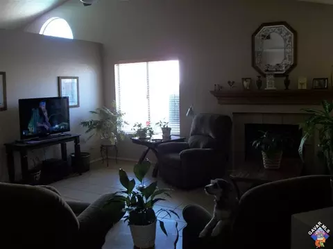 1807 E Milling St, Lancaster, CA 93535 photo 2