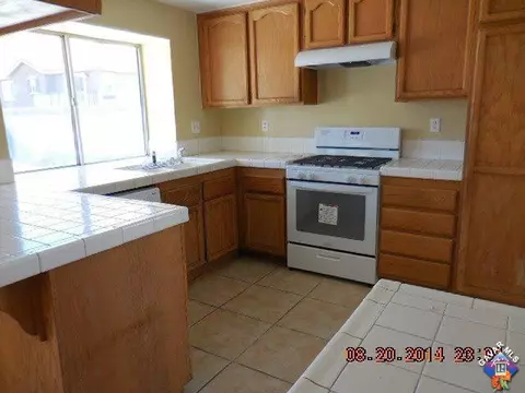 37080 Boxleaf Rd, Palmdale, CA 93550 photo 3