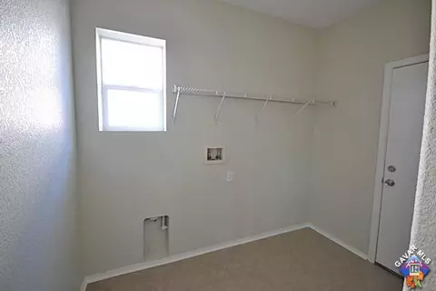 2842 Emerald Ln, Lancaster, CA 93535 photo 7