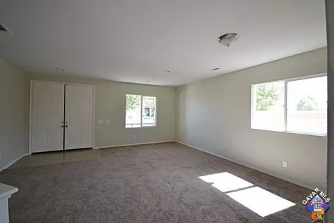 2842 Emerald Ln, Lancaster, CA 93535 photo 3