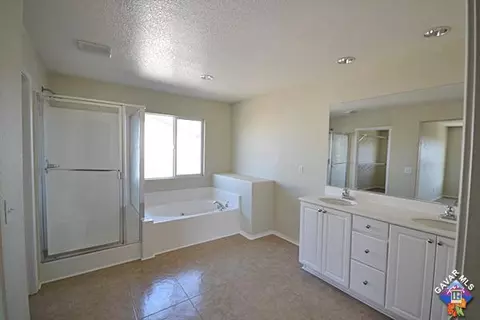 2842 Emerald Ln, Lancaster, CA 93535 photo 11
